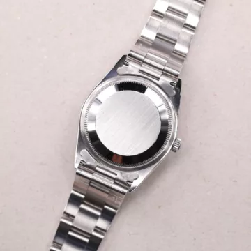 Rolex Oyster Perpetual Date - 15200