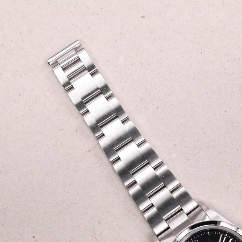 Rolex Oyster Perpetual Date - 15200